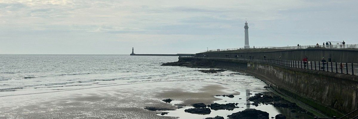lighthouse at roker and the sea